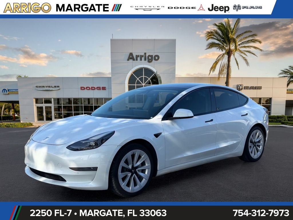 Used 2021 Tesla Model 3 Standard Range Plus RWD image 3