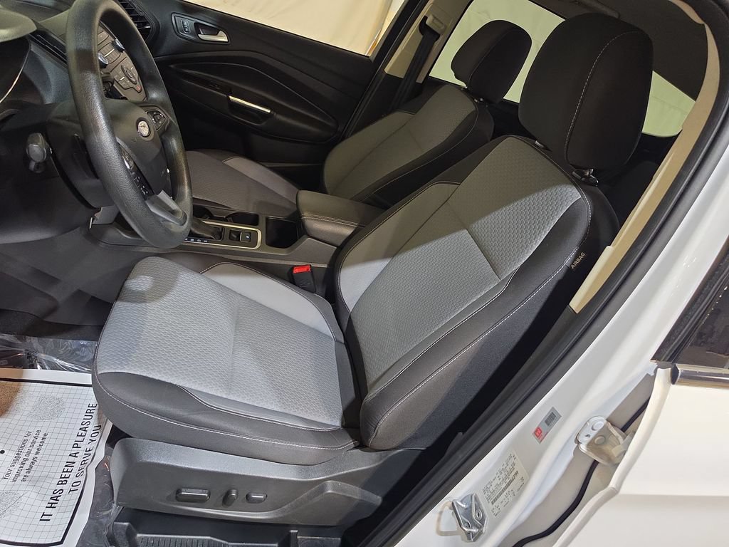 Used 2017 Ford Escape SE AWD/4WD image 13