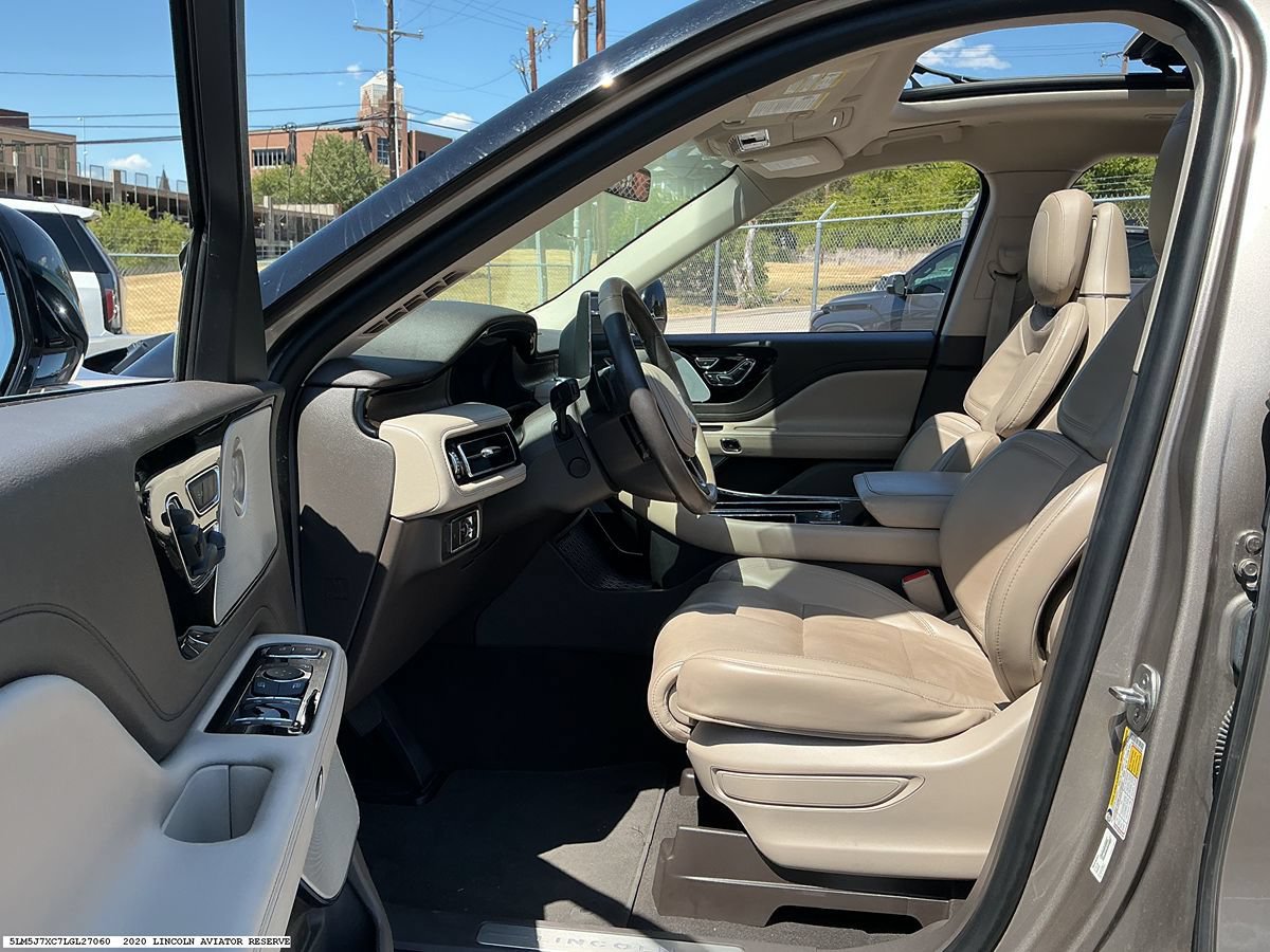 Used 2020 Lincoln Aviator Reserve w/ Equipment Group 202A AWD/4WD image 8