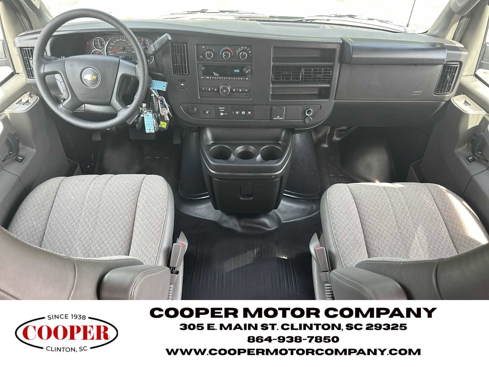 Used 2025 Chevrolet Express 3500 LS RWD image 17