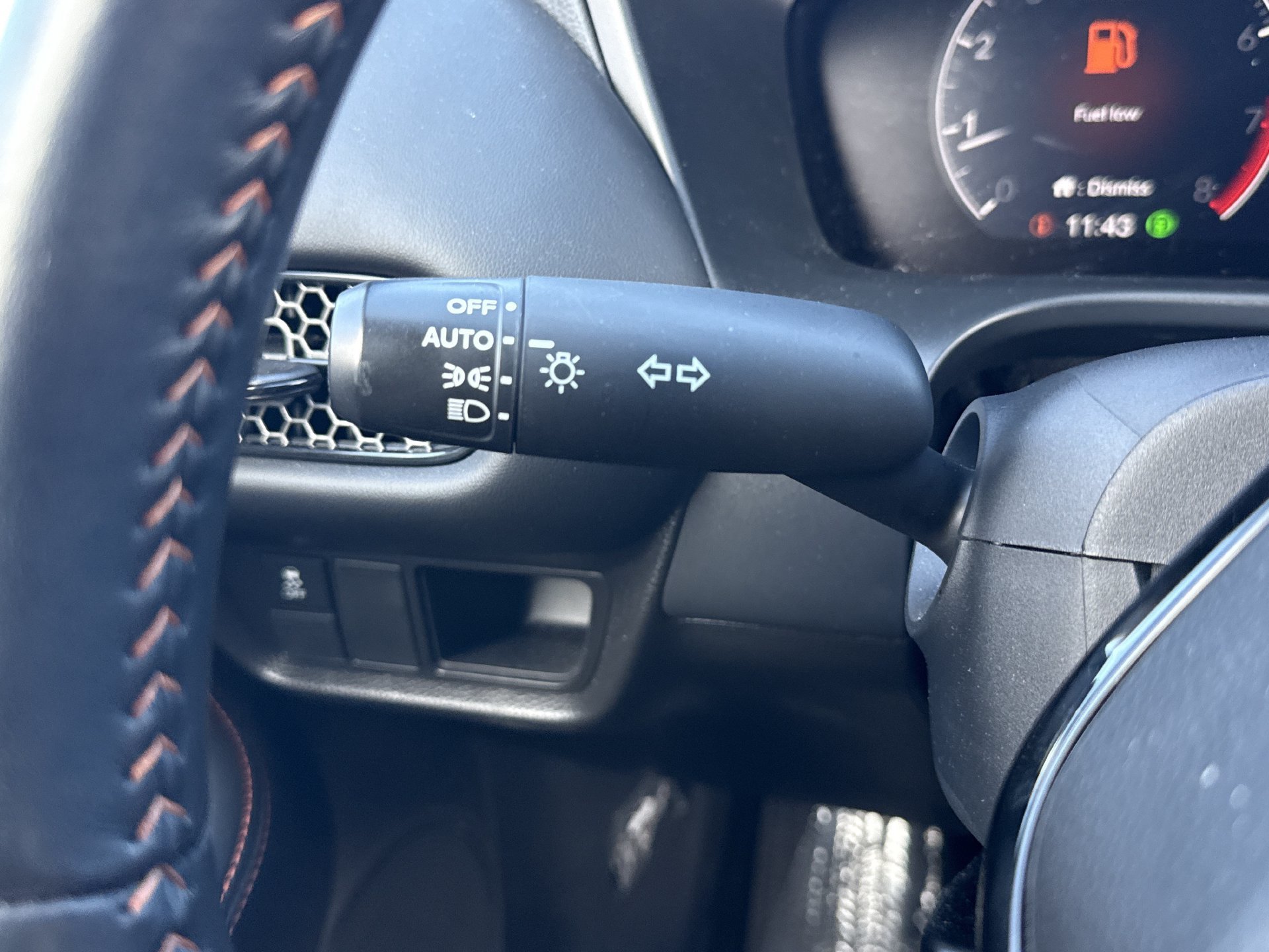 Used 2025 Honda HR-V Sport image 14