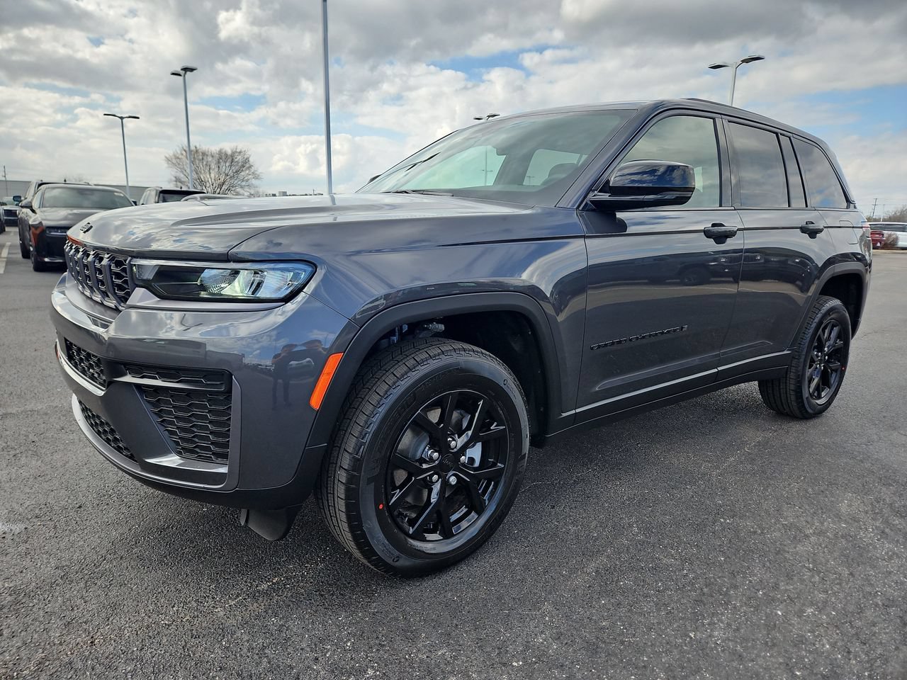 New 2026 Jeep Grand Cherokee Altitude AWD/4WD image 3