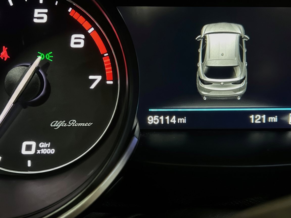 Used 2019 Alfa Romeo Stelvio RWD image 8