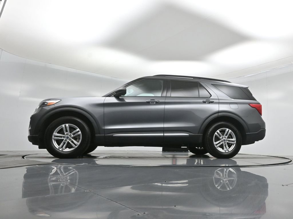 Certified 2022 Ford Explorer XLT w/ Class IV Trailer Tow Package image 8