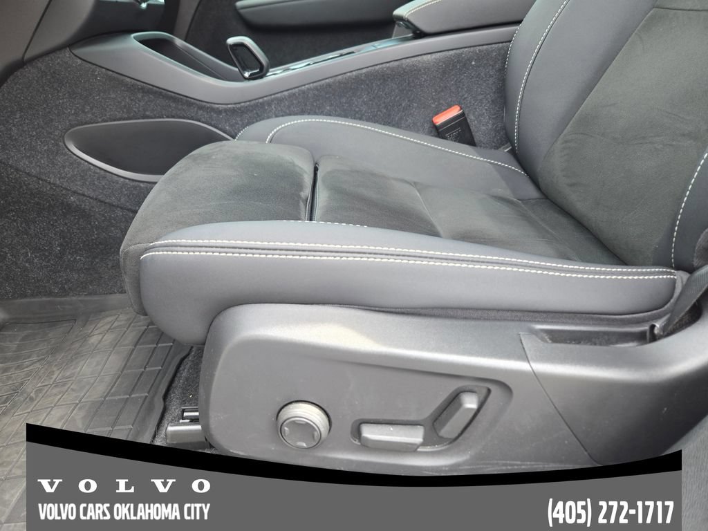 Certified 2023 Volvo C40 P8 Recharge Ultimate w/ Protection Package Premier AWD/4WD image 18