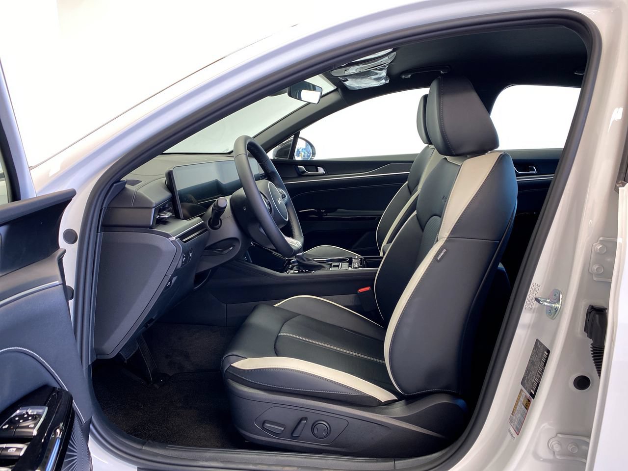 New 2026 Kia K5 GT-Line FWD image 16