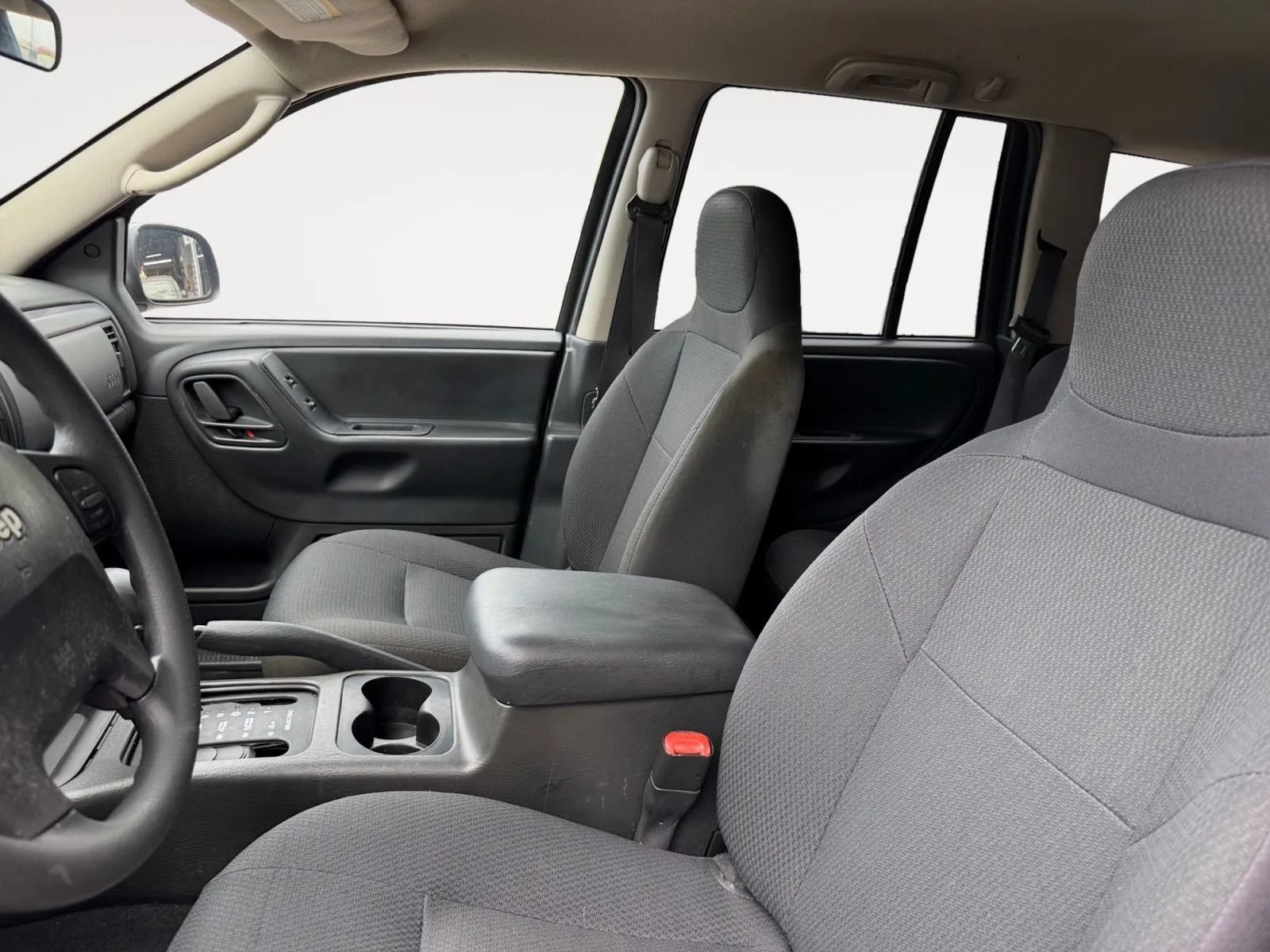 Used 2004 Jeep Grand Cherokee Laredo w/ Convenience Group AWD/4WD image 9