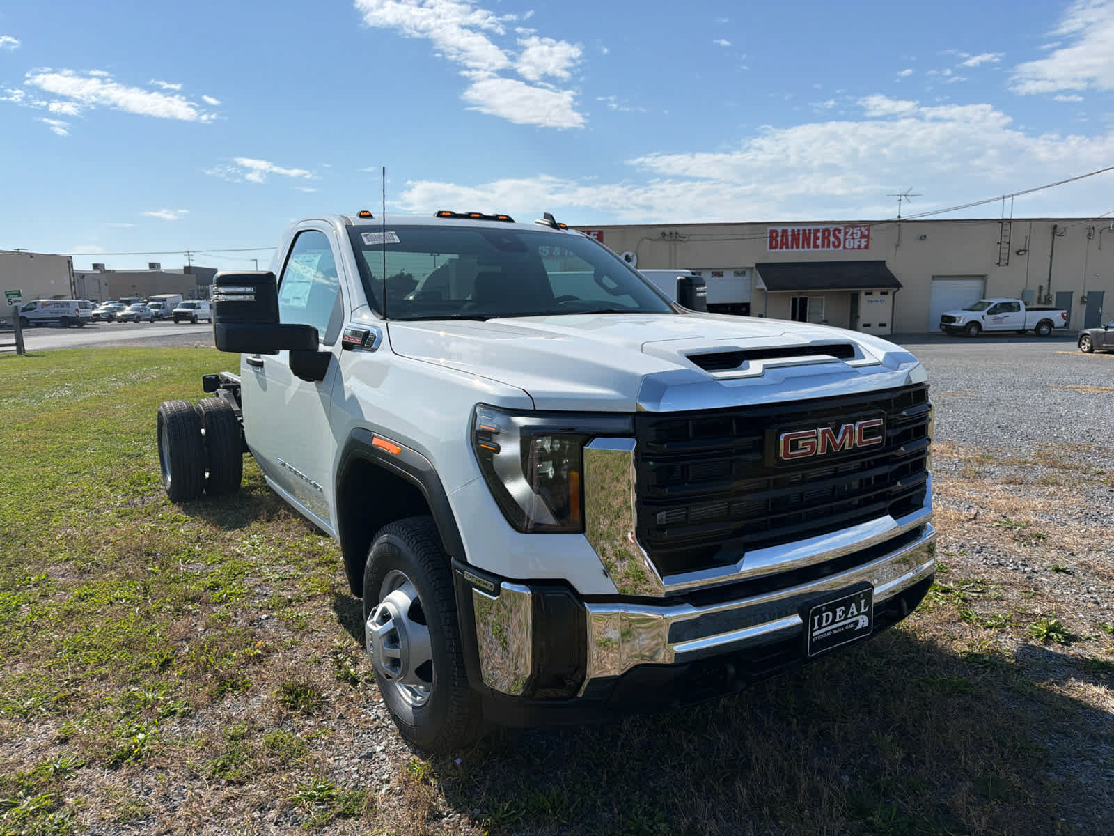 New 2026 GMC Sierra 3500 Pro w/ Convenience Package AWD/4WD image 2