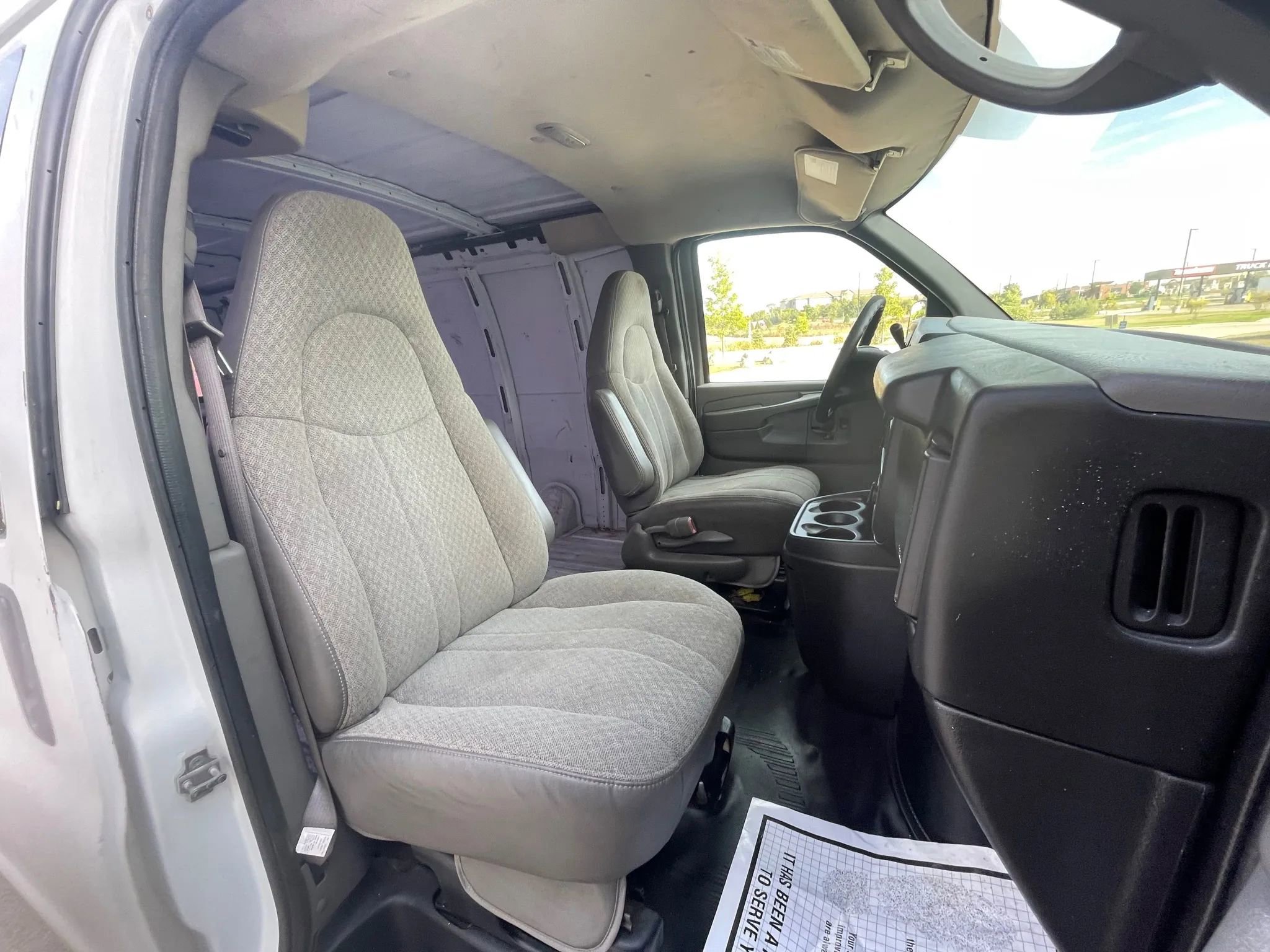 Used 2008 GMC Savana 1500 image 14