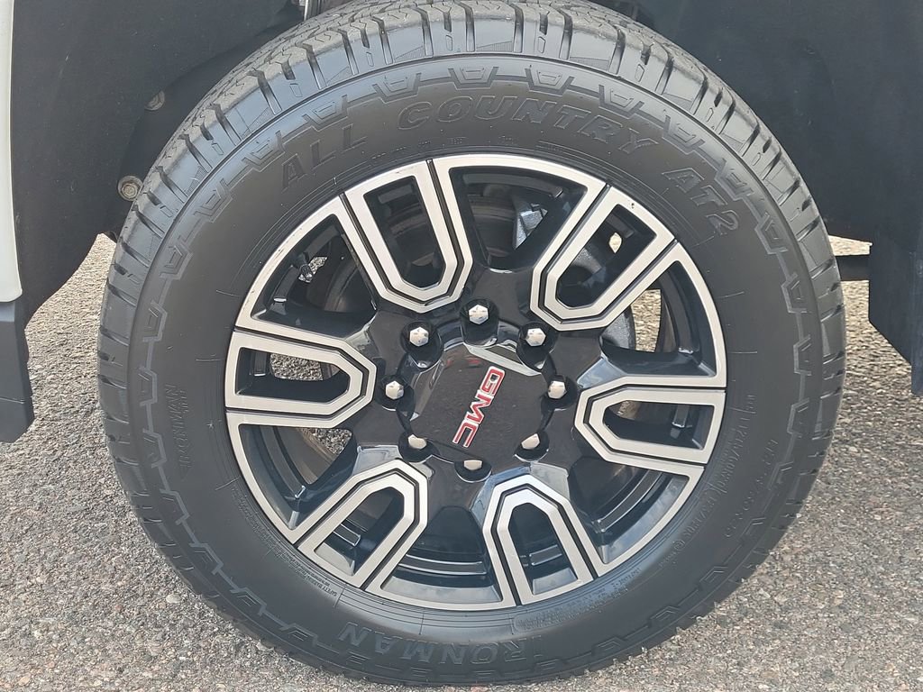 Used 2021 GMC Sierra 2500 AT4 w/ AT4 Premium Plus Package image 19