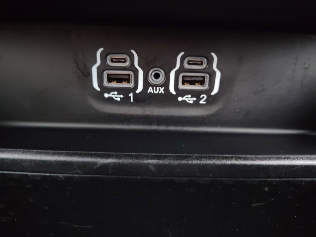 Used 2022 RAM 1500 Laramie w/ Sport Appearance Package image 6