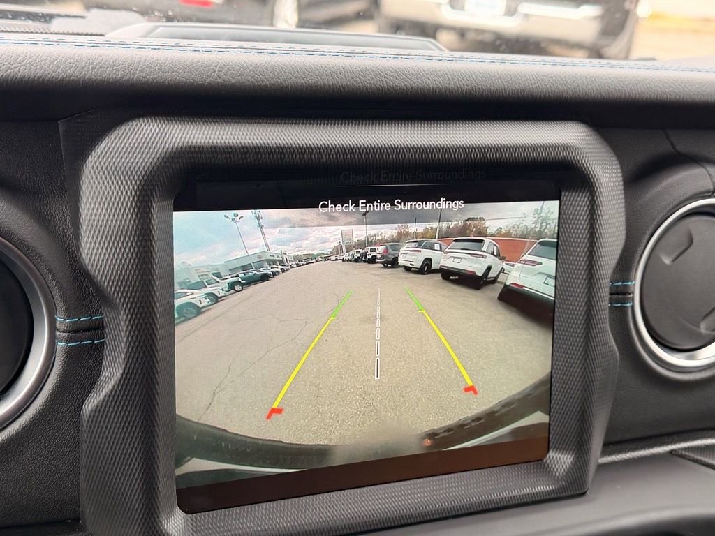 Used 2023 Jeep Wrangler Rubicon w/ Steel Bumper Group image 31