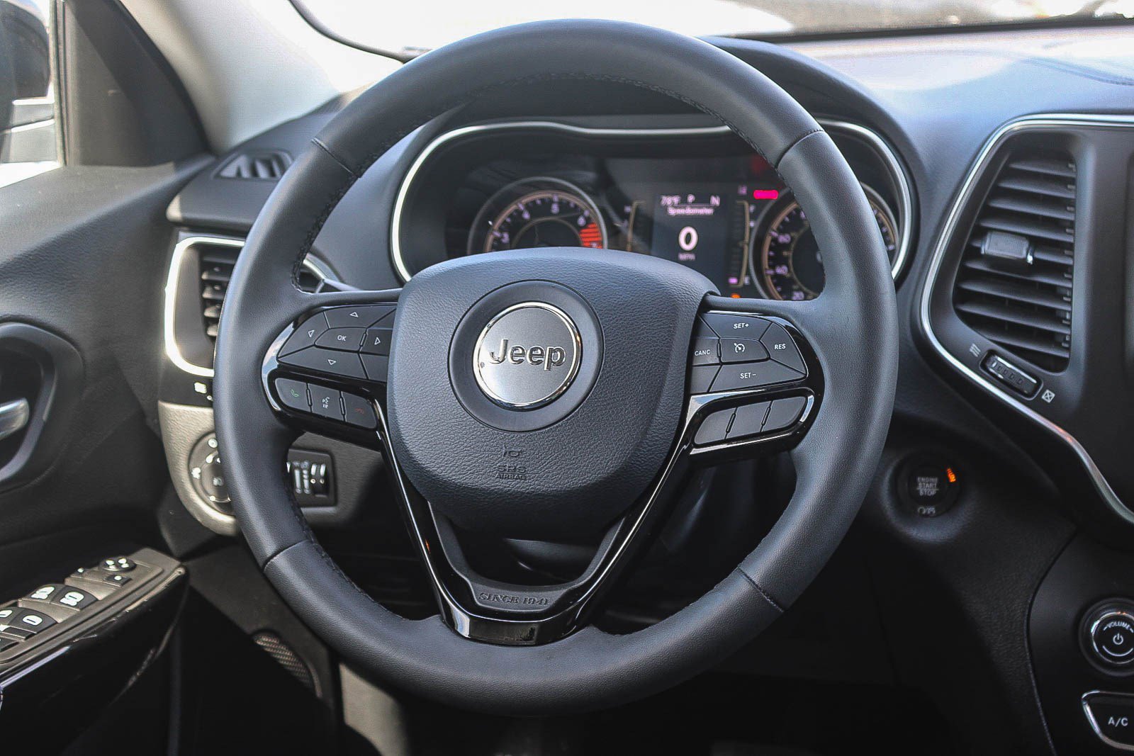 Used 2021 Jeep Cherokee Latitude Plus image 16