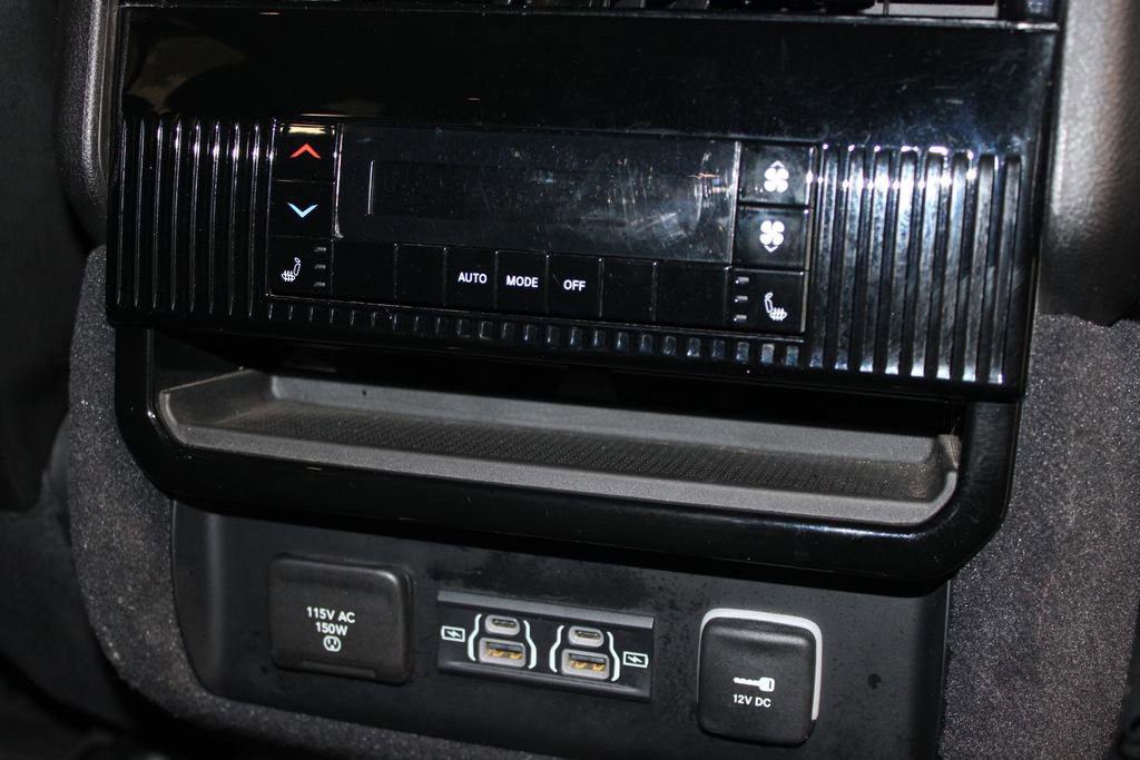 Used 2024 Jeep Wagoneer Series II image 37