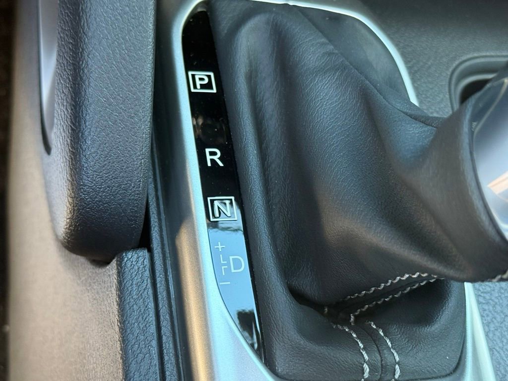 Used 2022 Nissan Frontier SV w/ Technology Package image 18