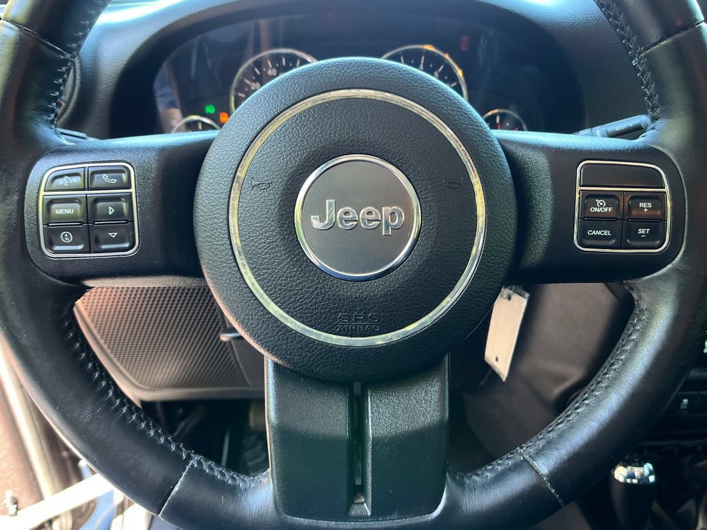 Used 2016 Jeep Wrangler Unlimited Sport w/ Connectivity Group AWD/4WD image 14