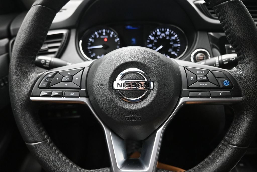 Used 2020 Nissan Rogue SV w/ Premium Package AWD/4WD image 29