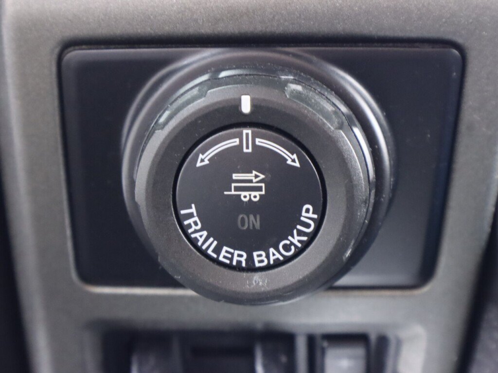Used 2019 Ford F150 Raptor w/ Equipment Group 802A Luxury AWD/4WD image 32