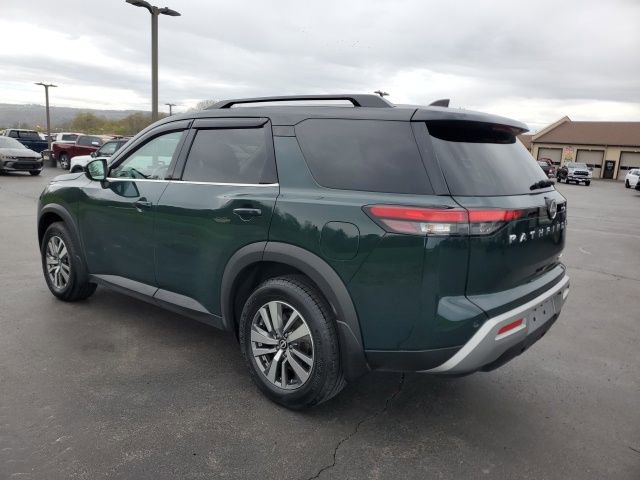 Used 2022 Nissan Pathfinder SL AWD/4WD image 3
