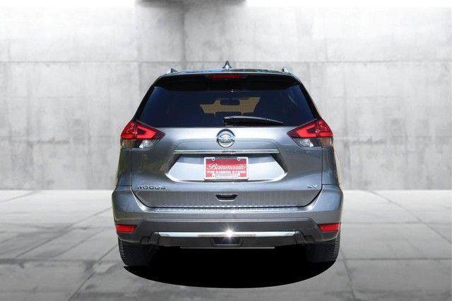 Used 2018 Nissan Rogue SV w/ Premium Package FWD image 6