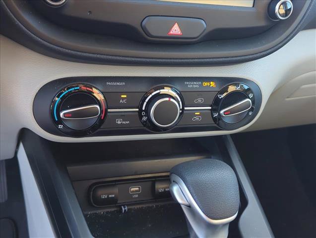 Used 2025 Kia Soul LX FWD image 23