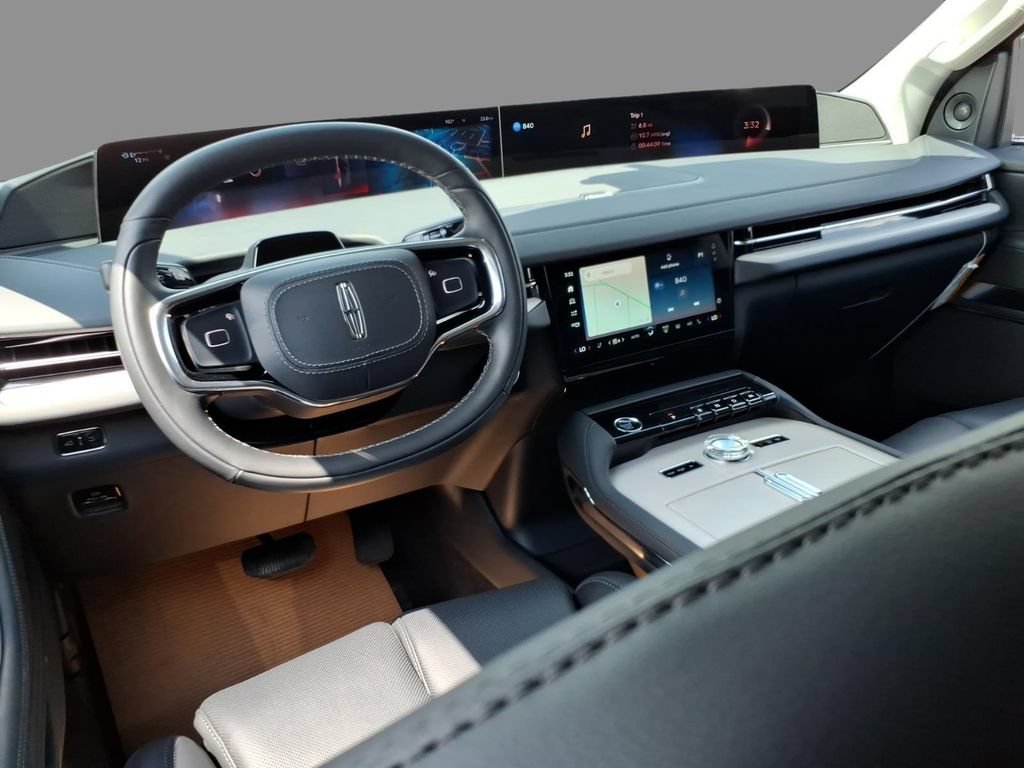 New 2027 Lincoln Navigator L Premier AWD/4WD image 5