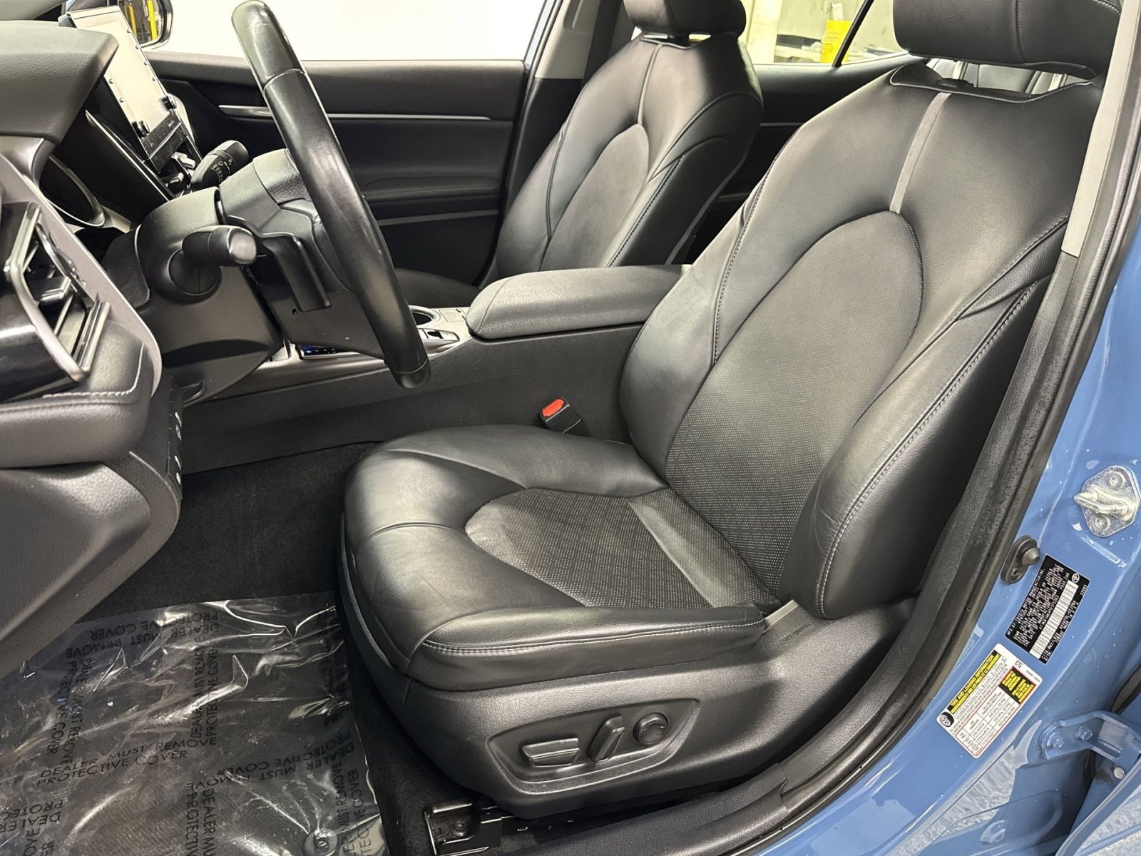 Used 2023 Toyota Camry XSE image 4