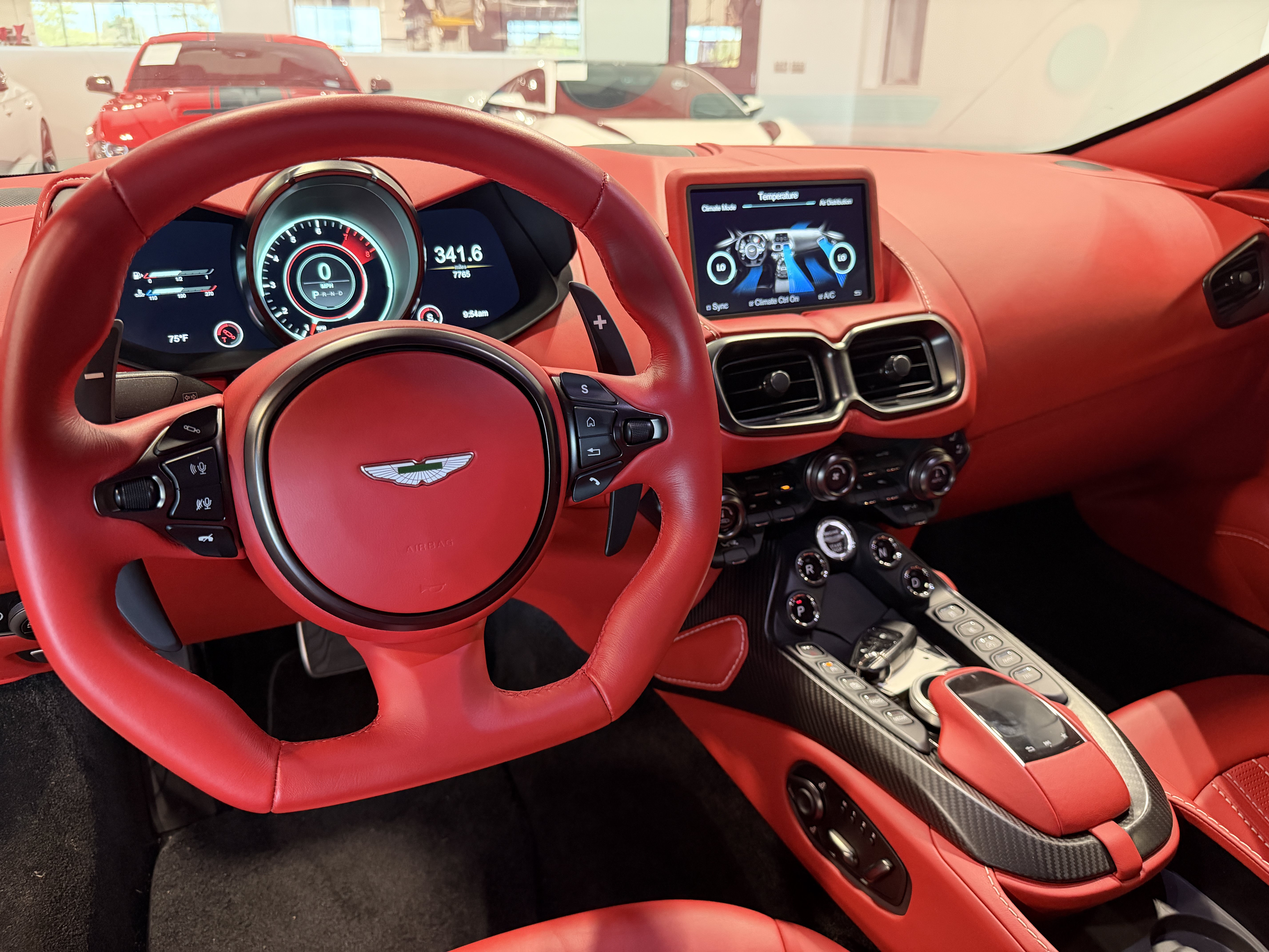 Used 2019 Aston Martin V8 Vantage Coupe RWD image 11