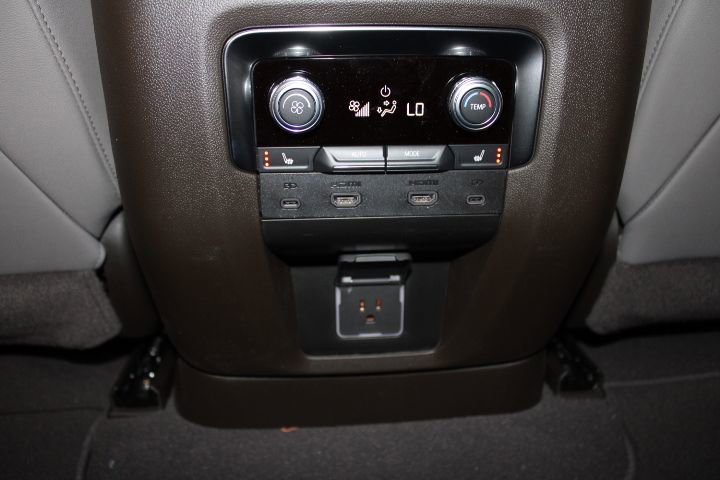 New 2026 GMC Yukon XL Elevation image 26