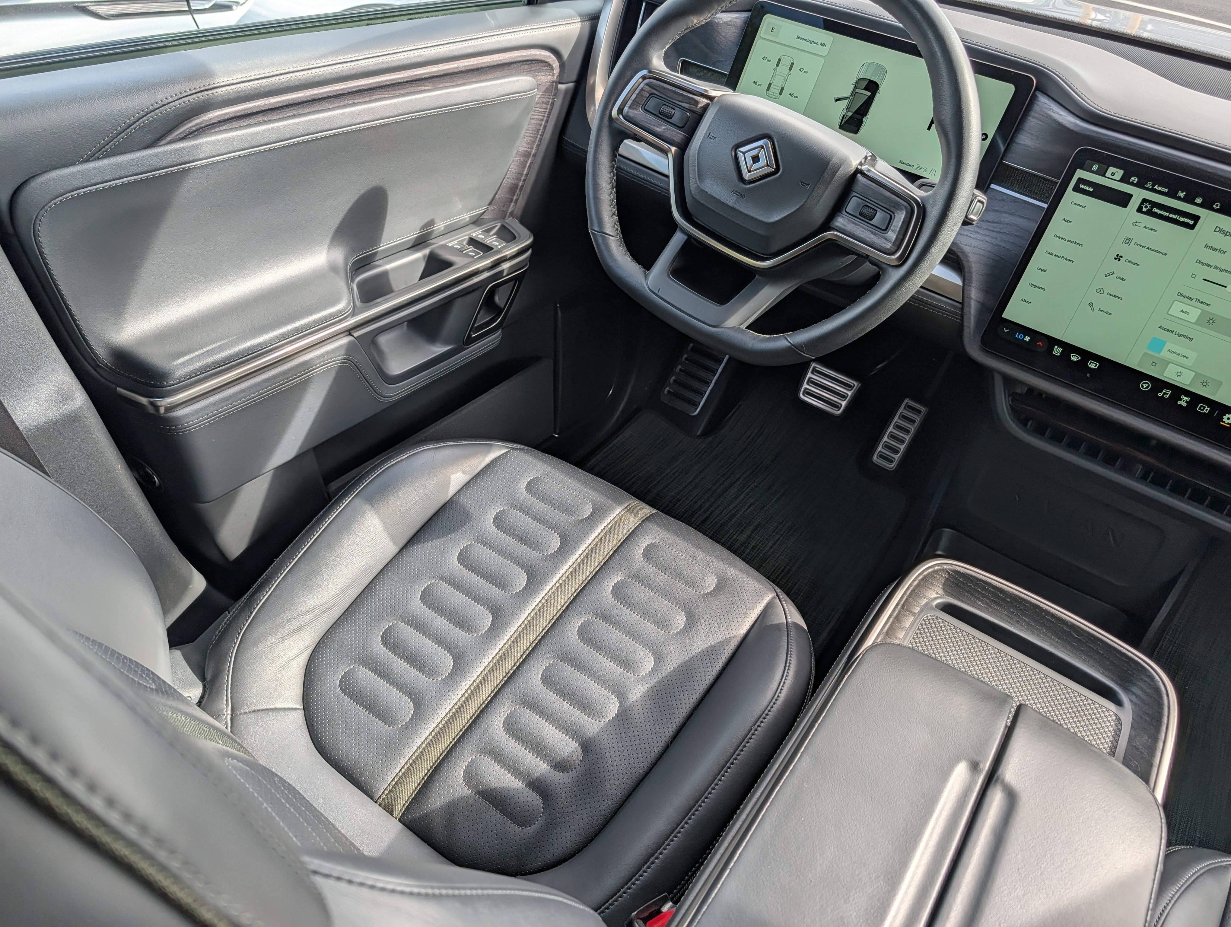 Used 2023 Rivian R1S Adventure Quad AWD/4WD image 9