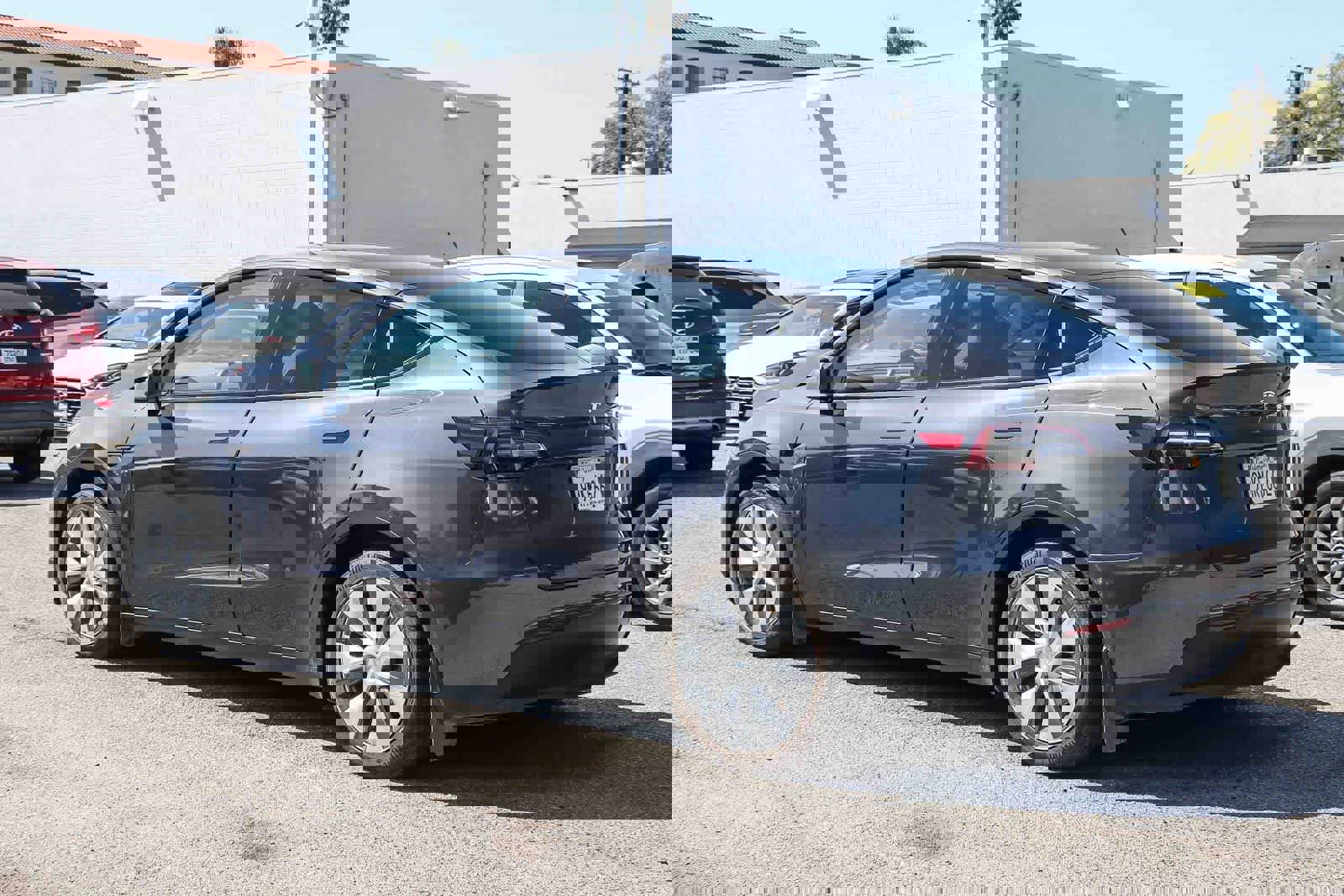 Used 2021 Tesla Model Y Long Range image 2