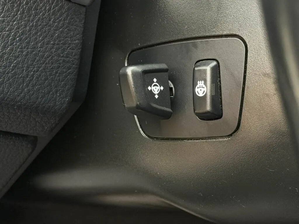 Used 2015 BMW 550i xDrive Sedan AWD/4WD image 18