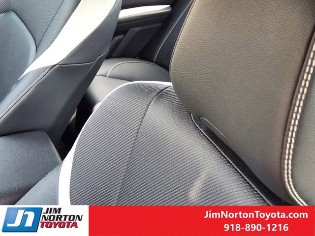Used 2025 Toyota Camry SE FWD image 15