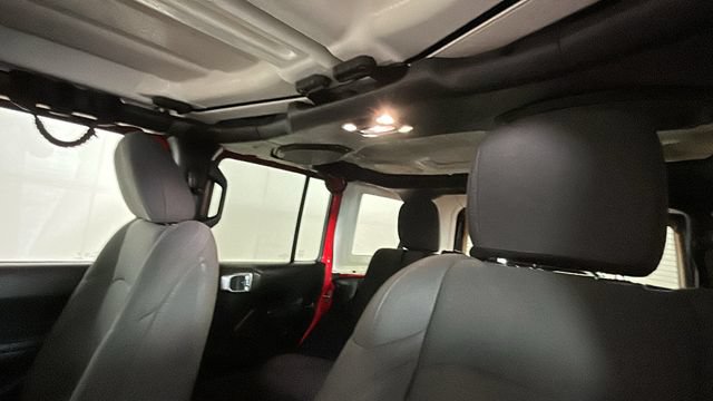 Used 2023 Jeep Wrangler Unlimited w/ Cold Weather Group AWD/4WD image 11