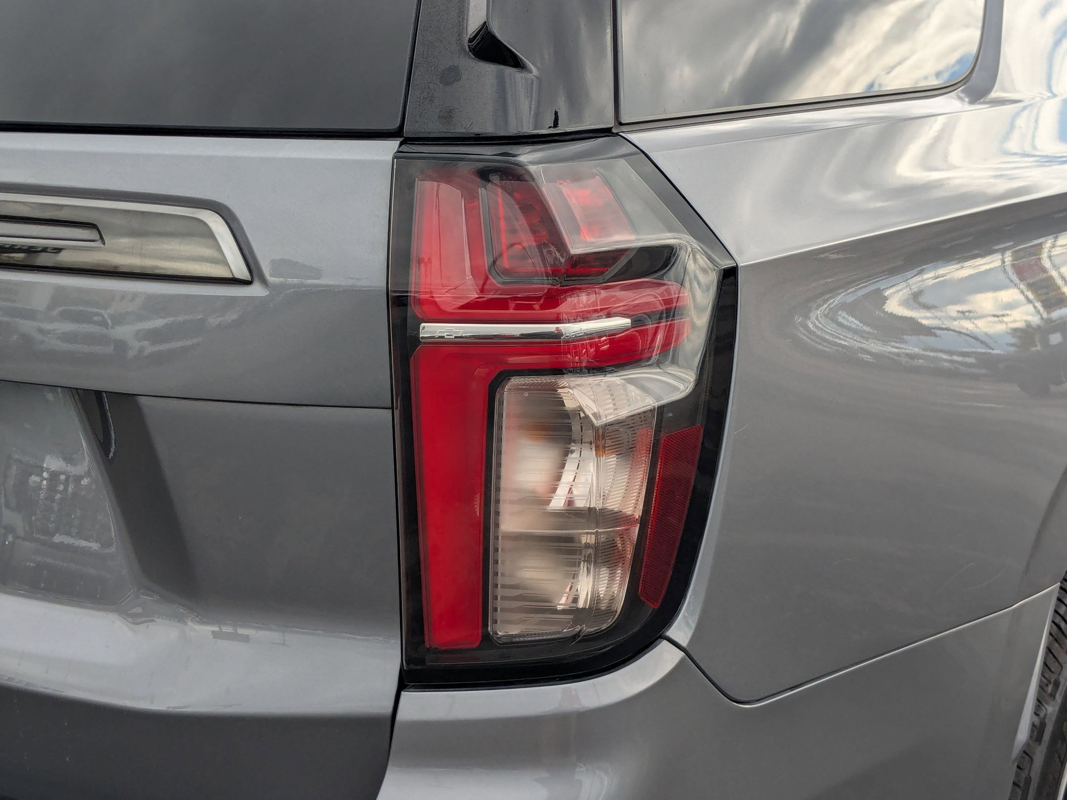 Used 2021 Chevrolet Tahoe Z71 w/ Rear Media and Nav Package image 12