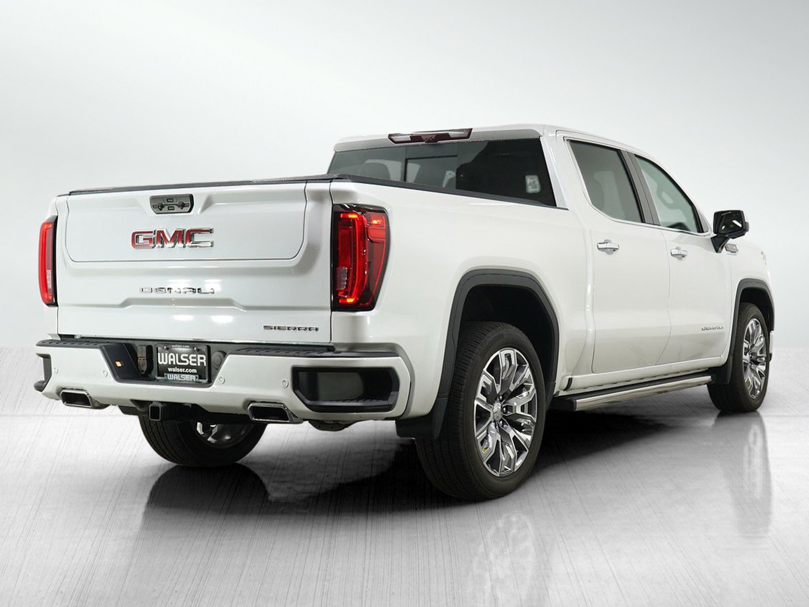 Used 2023 GMC Sierra 1500 Denali w/ Denali Reserve Package AWD/4WD image 5