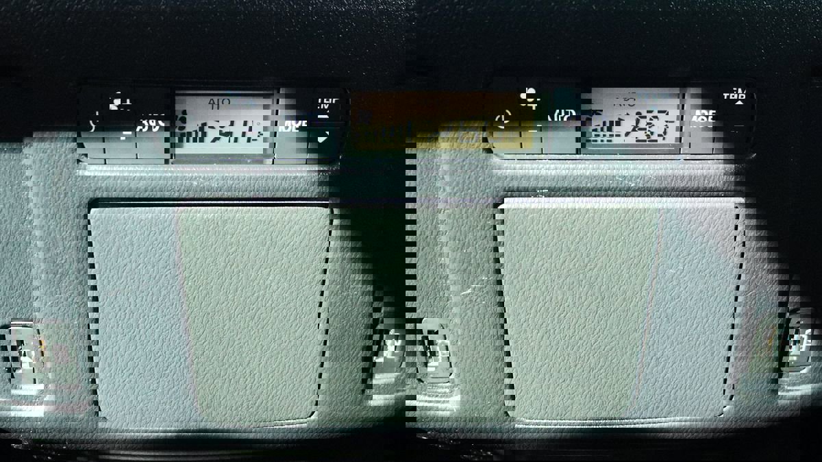 Used 2022 INFINITI QX80 Luxe w/ All-Season Package image 36