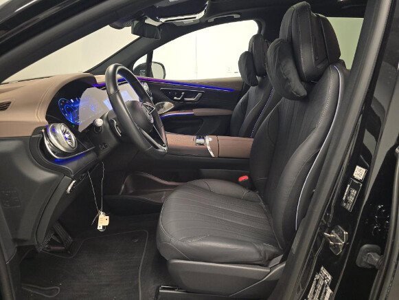 Used 2024 Mercedes-Benz EQS 450+ SUV image 10