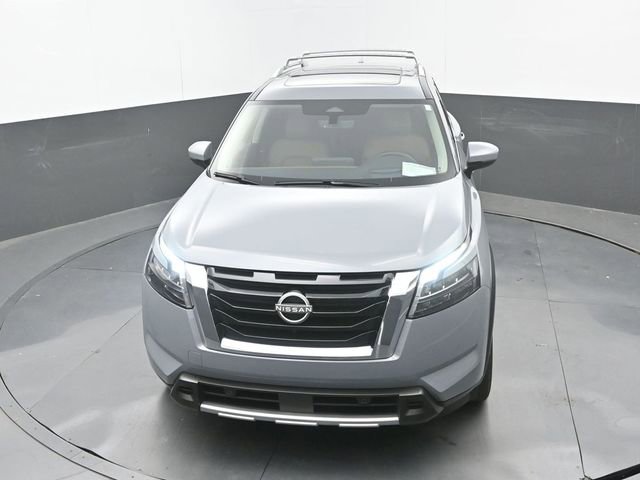 Used 2025 Nissan Pathfinder Platinum AWD/4WD image 30