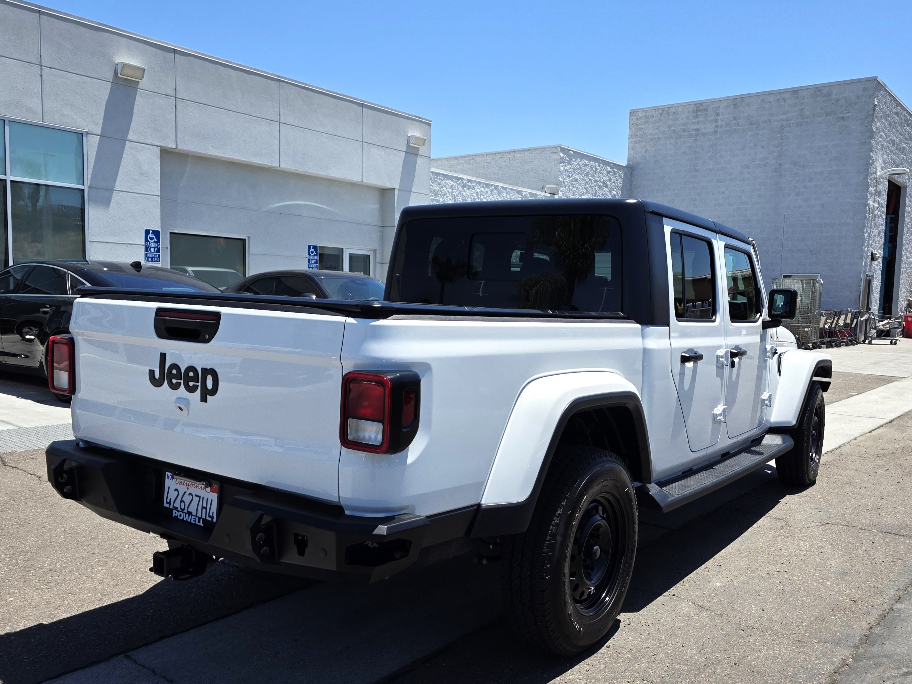Certified 2021 Jeep Gladiator Overland AWD/4WD image 5