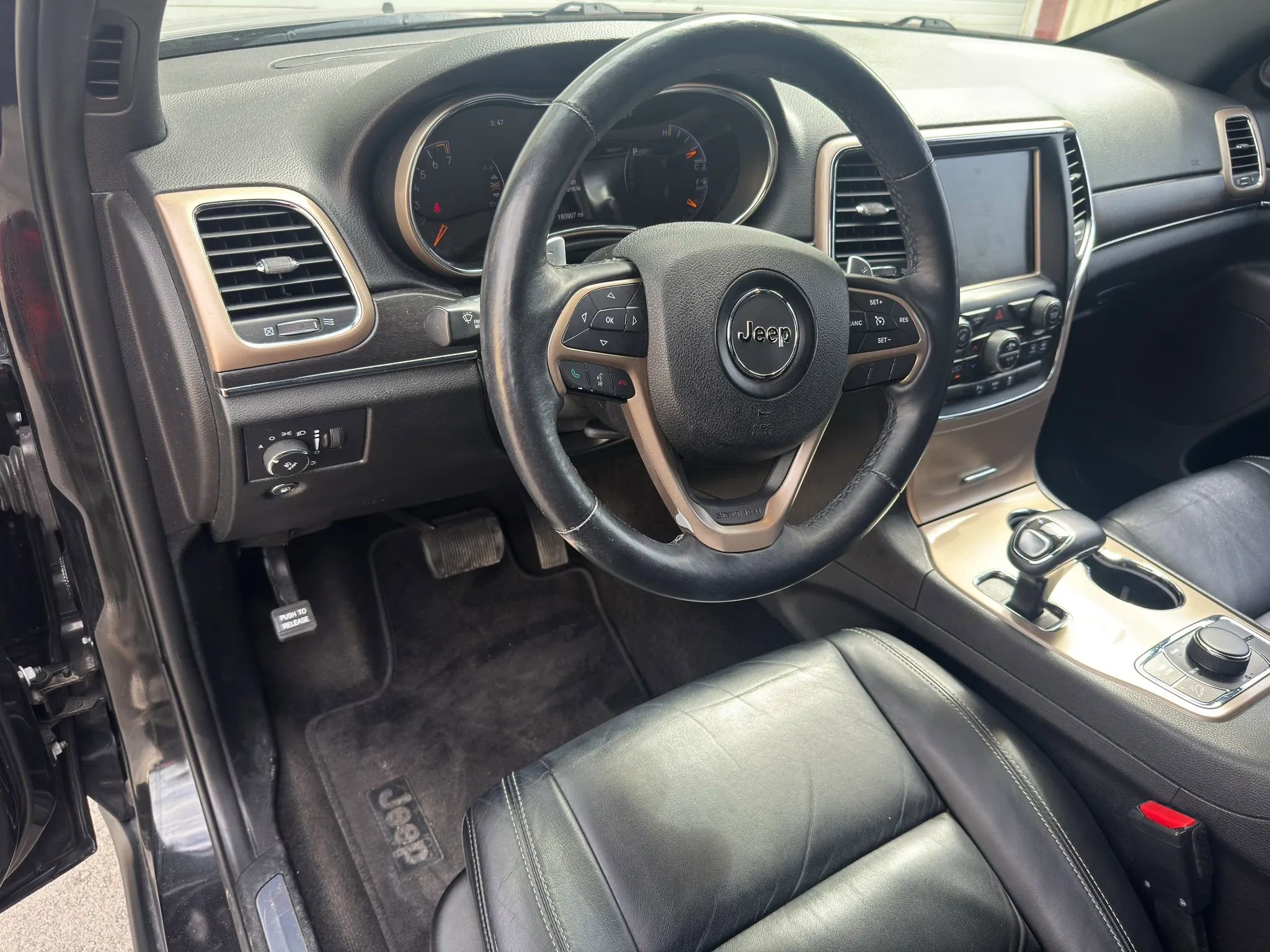 Used 2015 Jeep Grand Cherokee Limited AWD/4WD image 3
