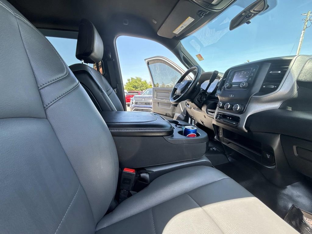 Used 2024 RAM 2500 Tradesman w/ Chrome Appearance Group image 15
