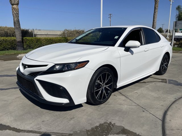 Used 2024 Toyota Camry SE