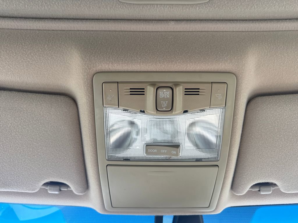 Used 2009 Toyota Avalon Limited FWD image 26
