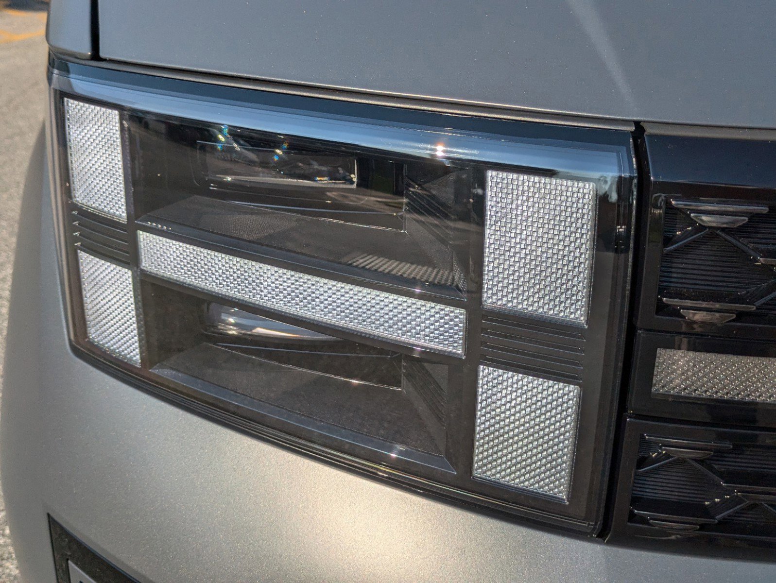 Used 2025 Hyundai Santa Fe Calligraphy image 10