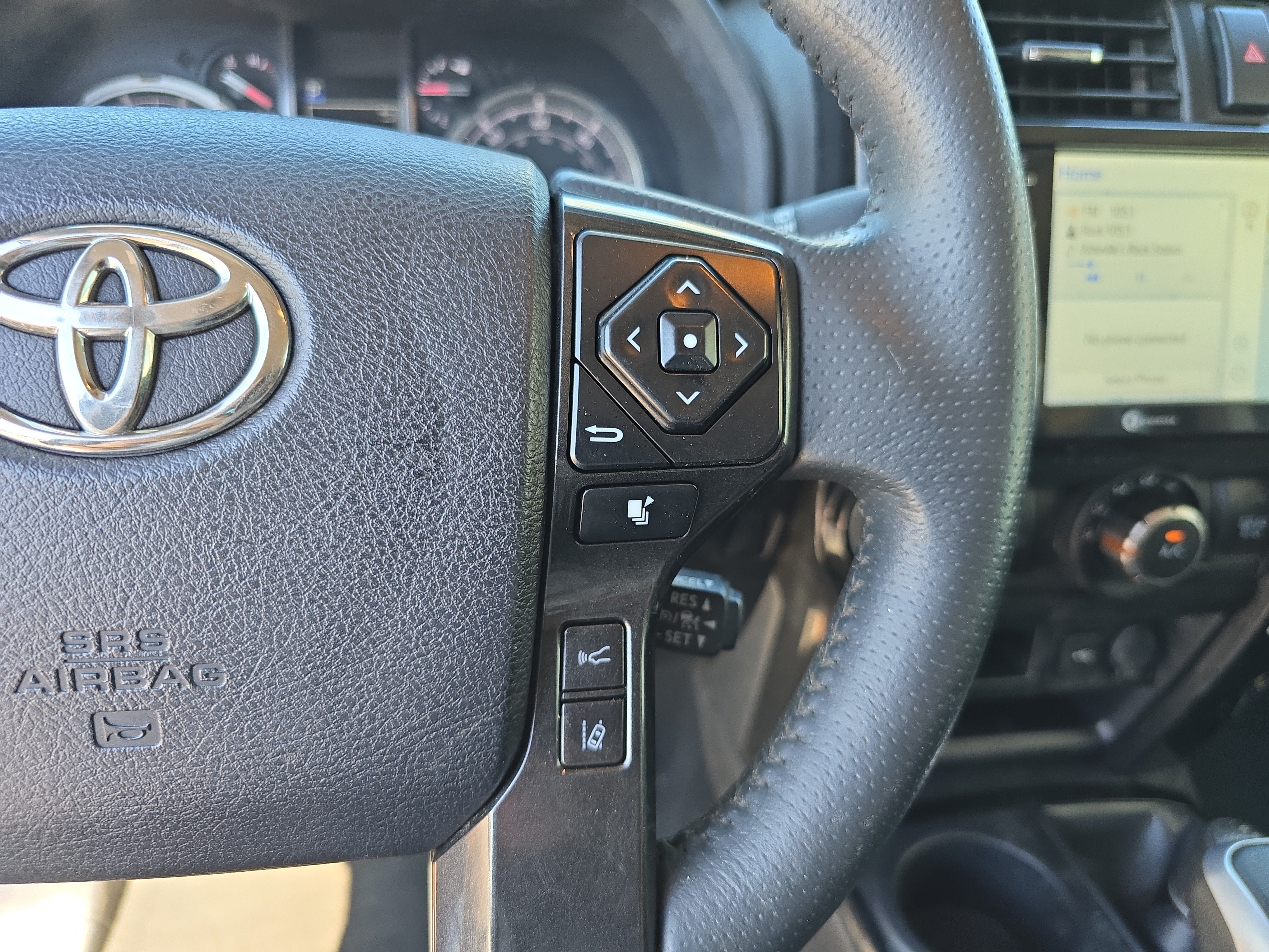 Used 2021 Toyota 4Runner TRD Off-Road Premium w/ Moonroof Package AWD/4WD image 30