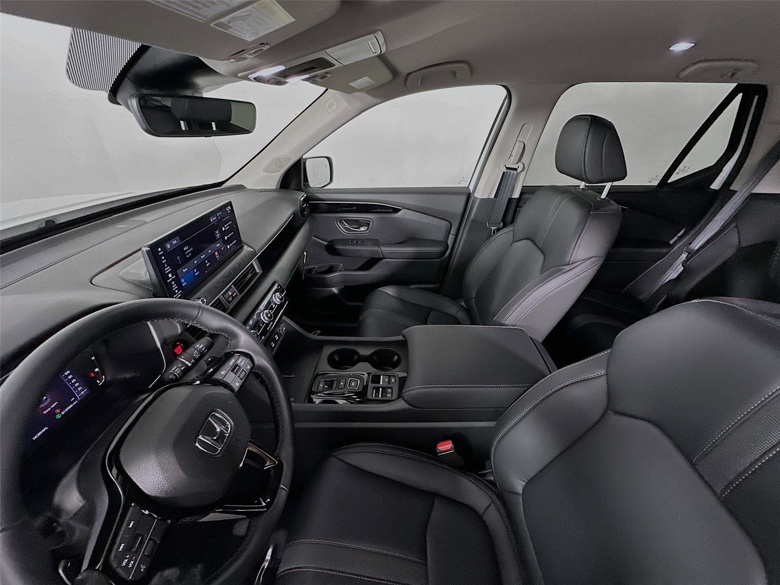 Certified 2026 Honda Passport RTL image 5