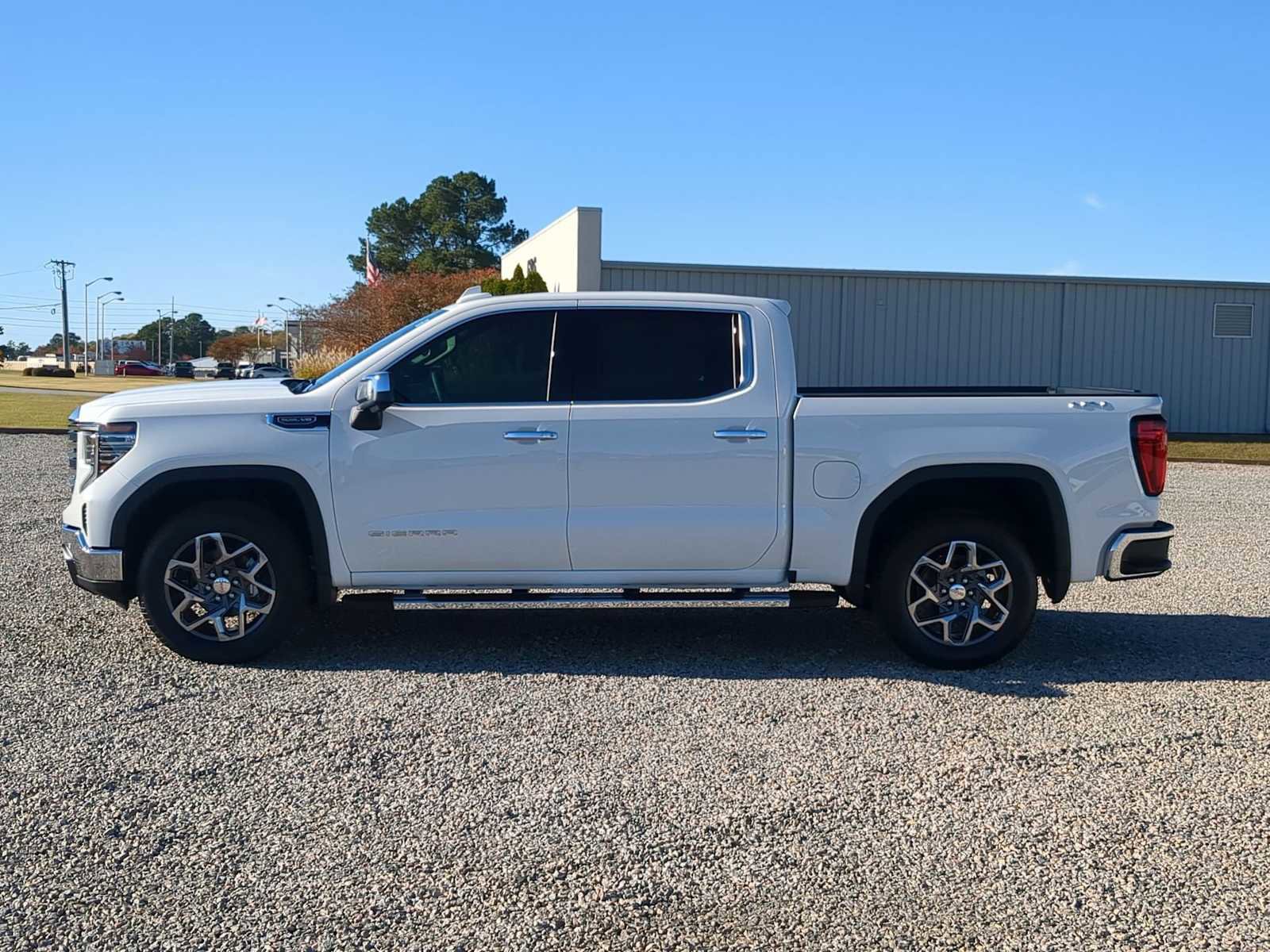 New 2026 GMC Sierra 1500 SLT w/ SLT Premium Package image 5