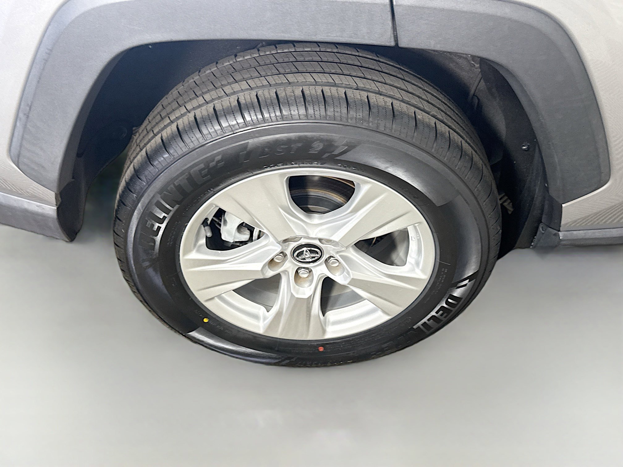 Used 2020 Toyota RAV4 XLE image 33