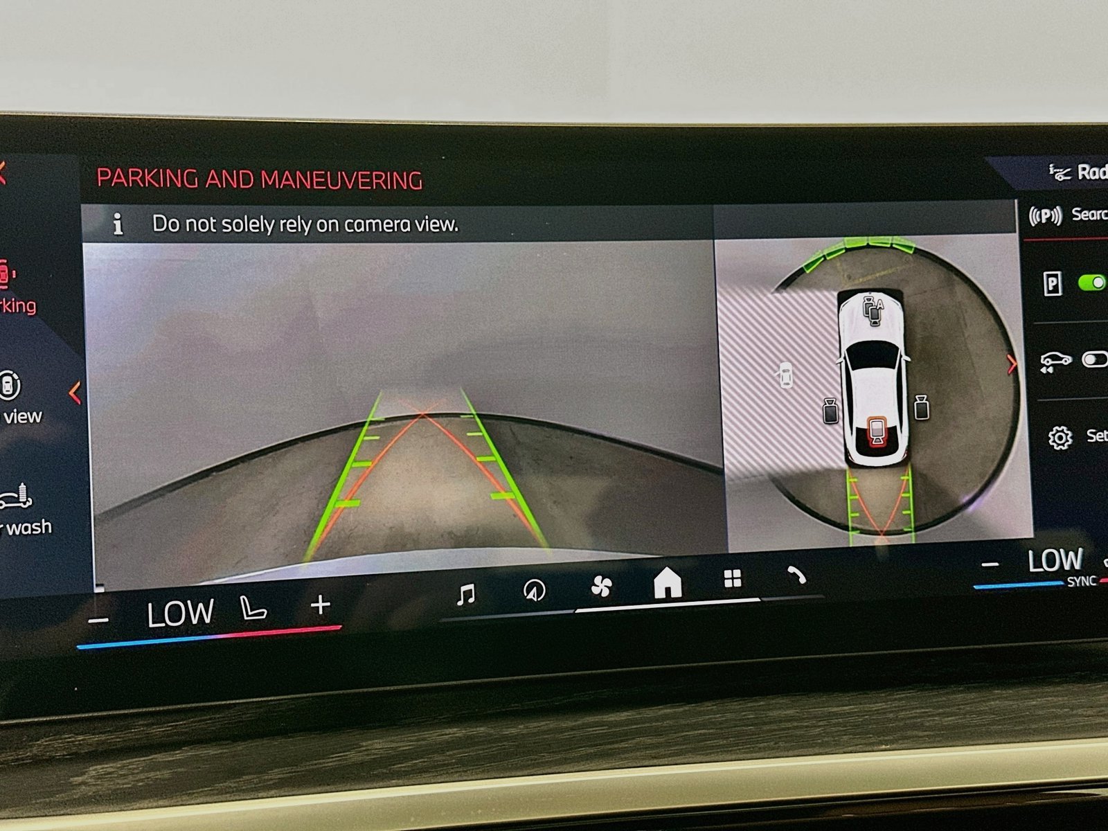 Used 2024 BMW i4 eDrive35 w/ Premium Package RWD image 25